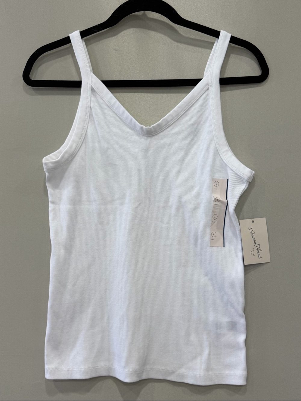 Universal Thread White V-Neck Ribbed Tank Top